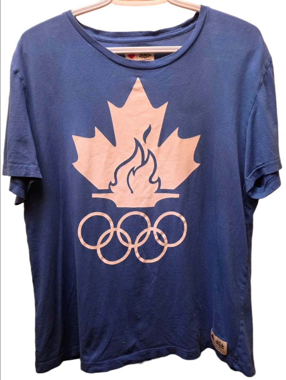 Hudson's Bay Canada Olympic Team Maple Leaf Rings Graphic T-Shirt Blue